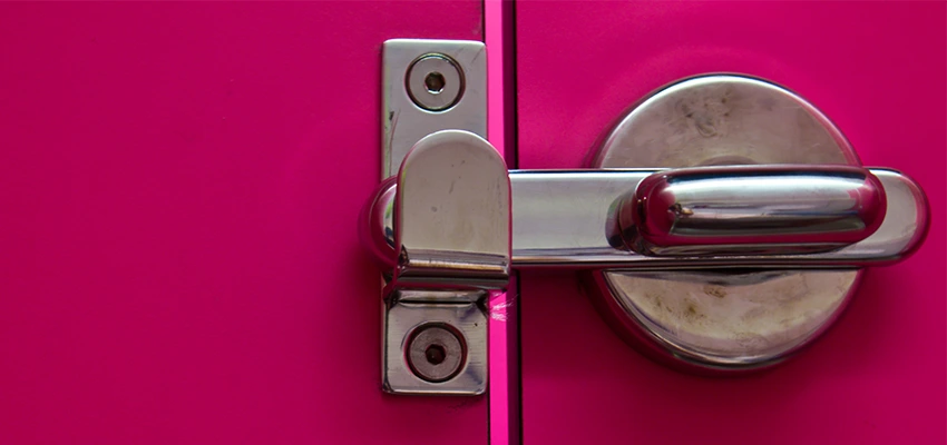 Childproof Gate Lock in Hallandale Beach, Florida