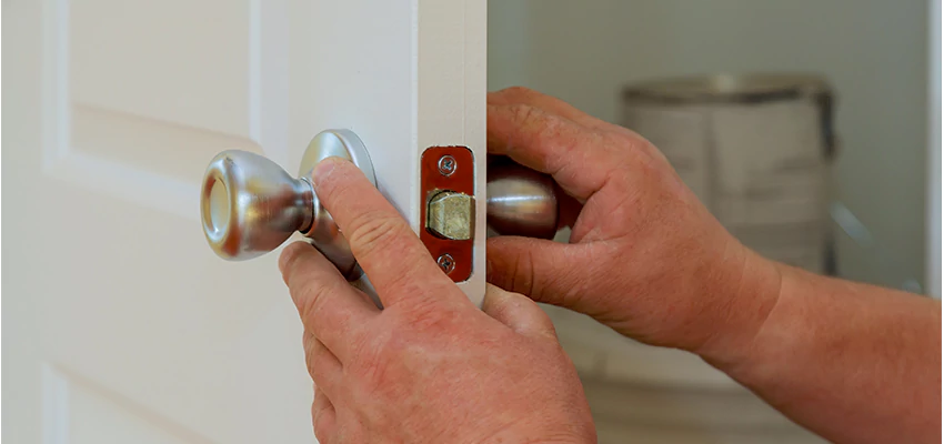 AAA Locksmiths For lock Replacement in Hallandale Beach, Florida