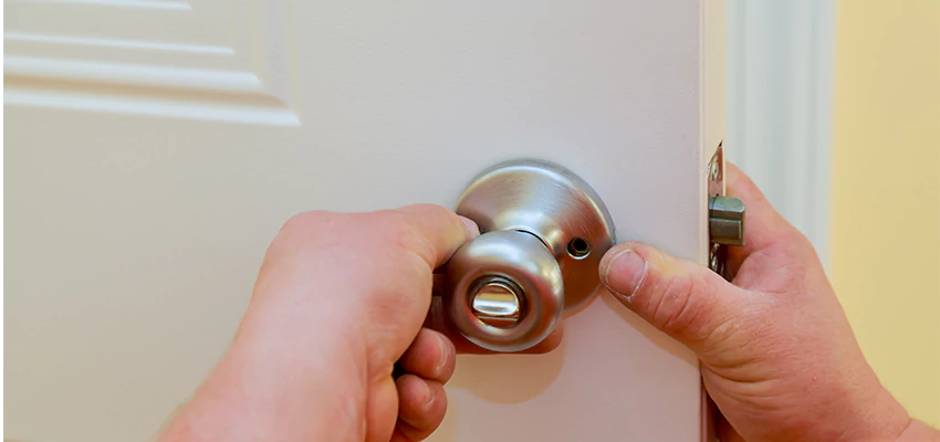 After-hours Locksmith For Lock And Key Installation in Hallandale Beach, FL